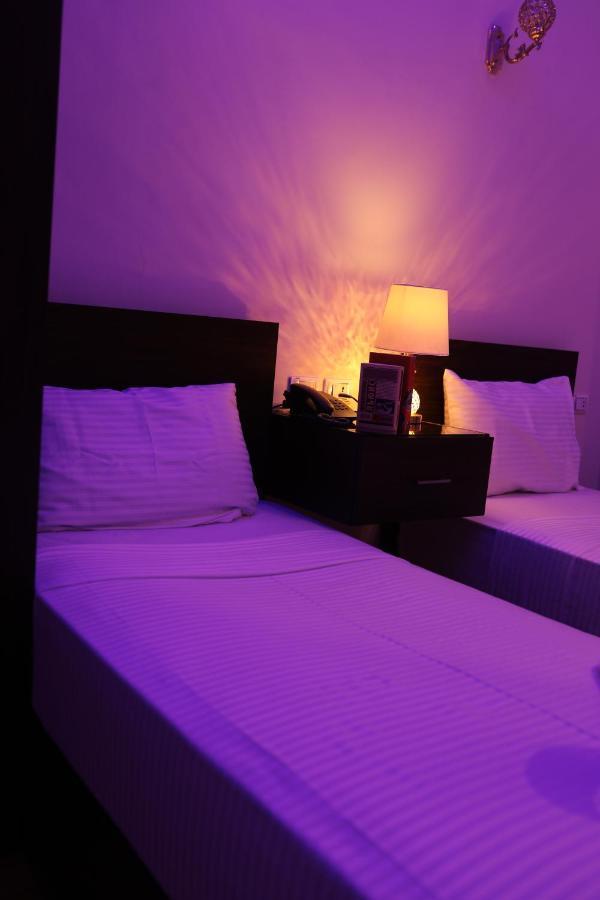 New Midtown Hostel Kairo Bagian luar foto